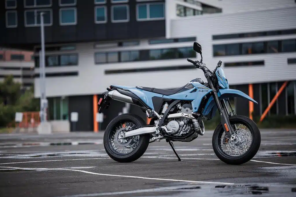 Suzuki DR-Z4S e DR-Z4SM 2025