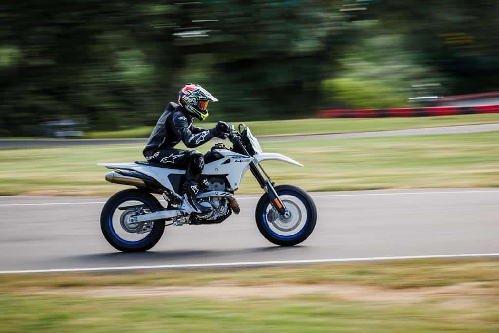 Suzuki DR-Z4S e DR-Z4SM 2025
