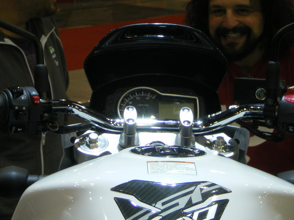 Suzuki GSR 750 - EICMA 2010