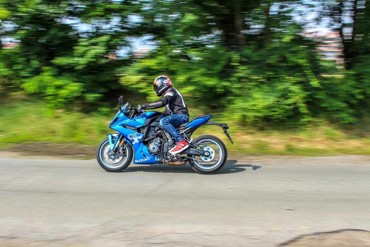 Suzuki GSX-8R - prova strada