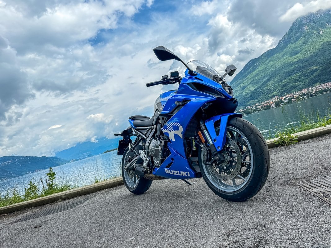 Suzuki GSX-8R - prova strada