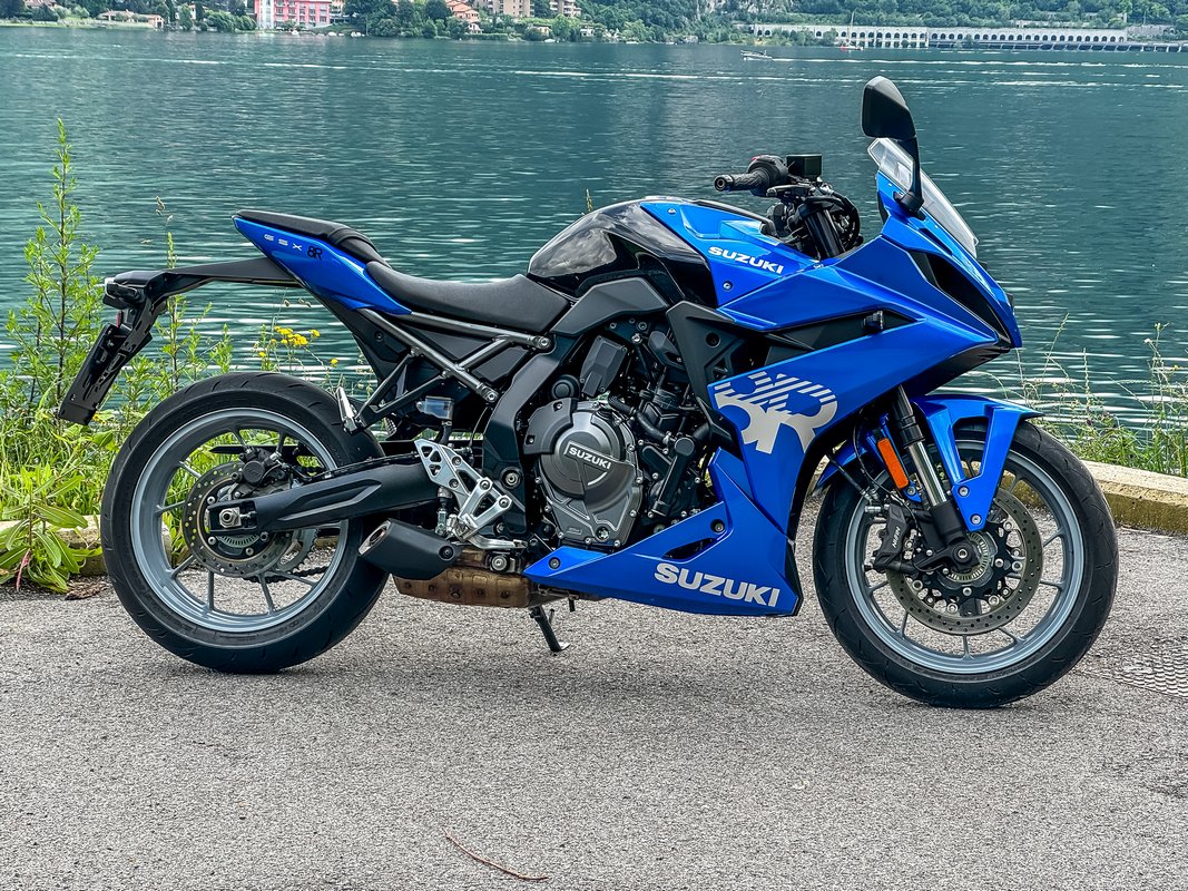 Suzuki GSX-8R - prova strada