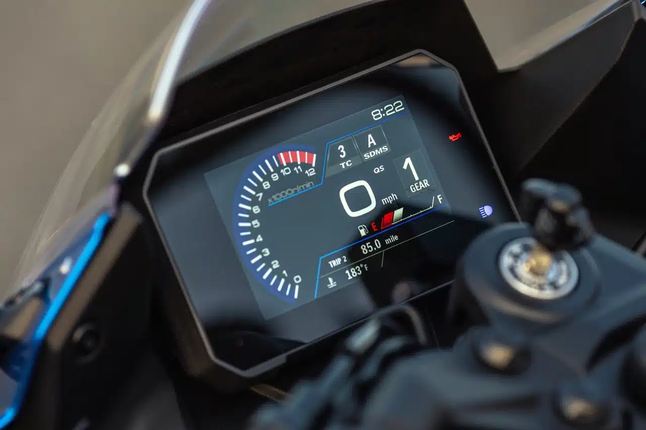 Suzuki GSX-S1000GX e GSX-8R - Foto ufficiali