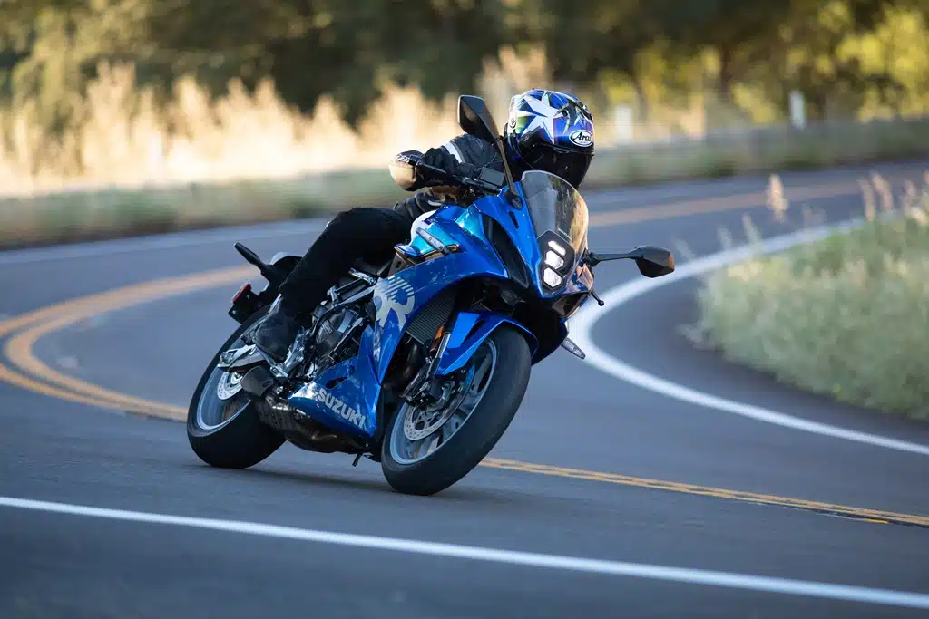 Suzuki GSX-S1000GX e GSX-8R - Premiere Show
