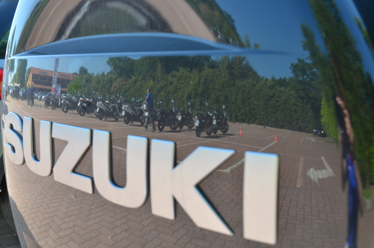 Économie de moto Suzuki run 2015