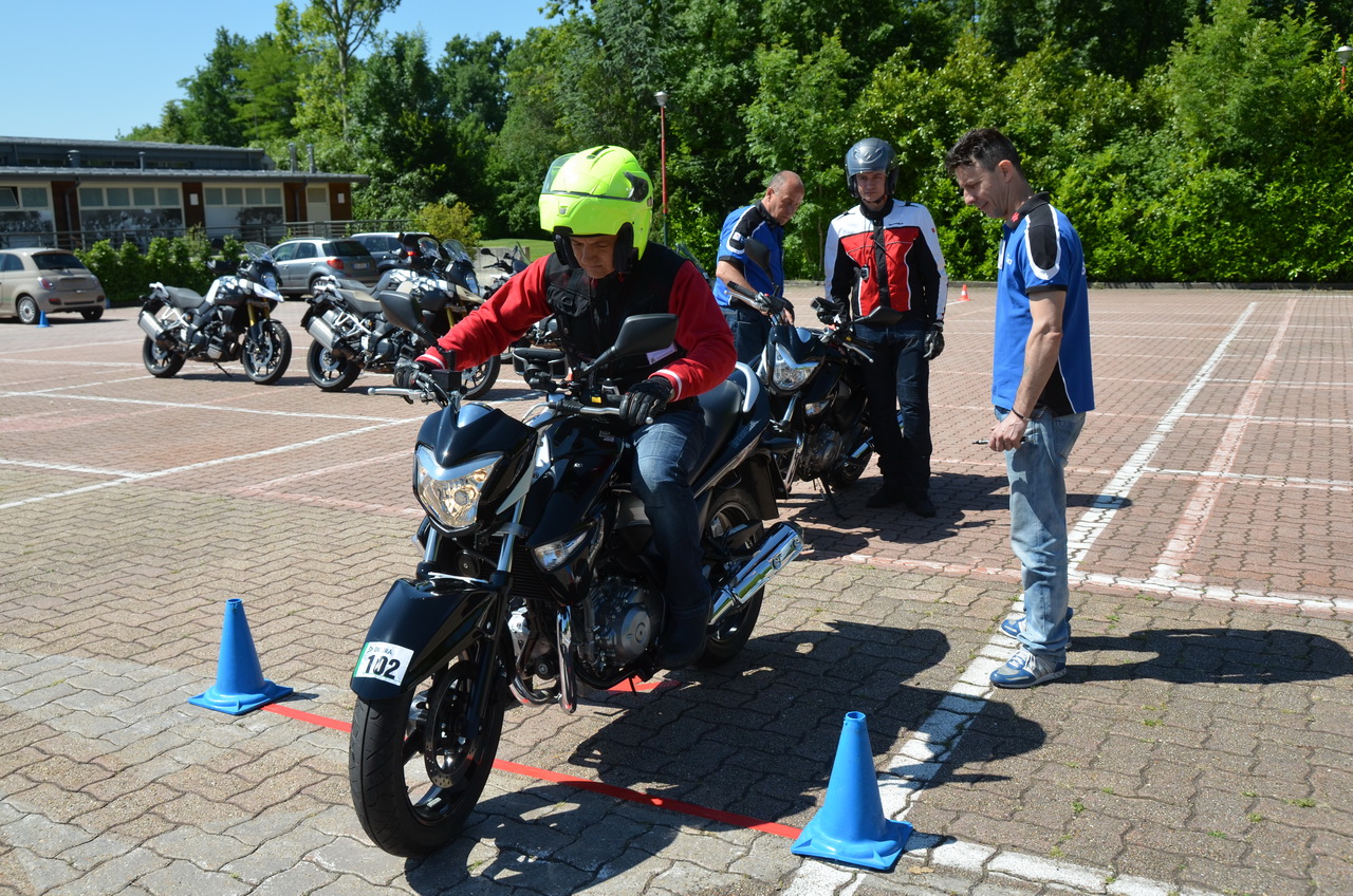 Suzuki motorcycle economy run 2015