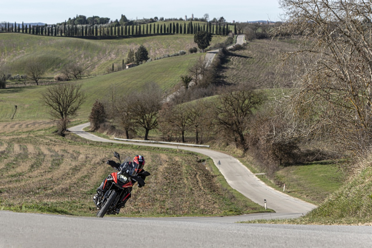 Suzuki V-Strom 1050 XT - nuove foto Tour 2020  