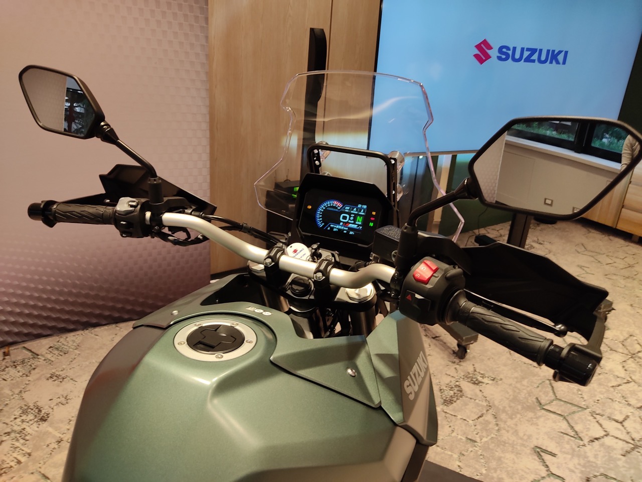 Suzuki V-Strom 800 SE - Foto live Milano