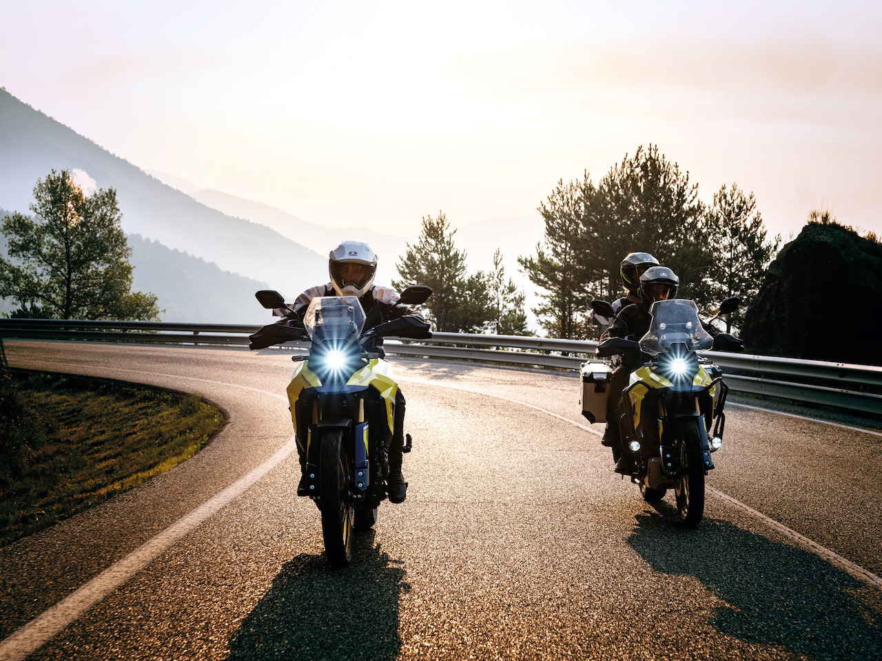 Suzuki V-Strom 800DE - foto 