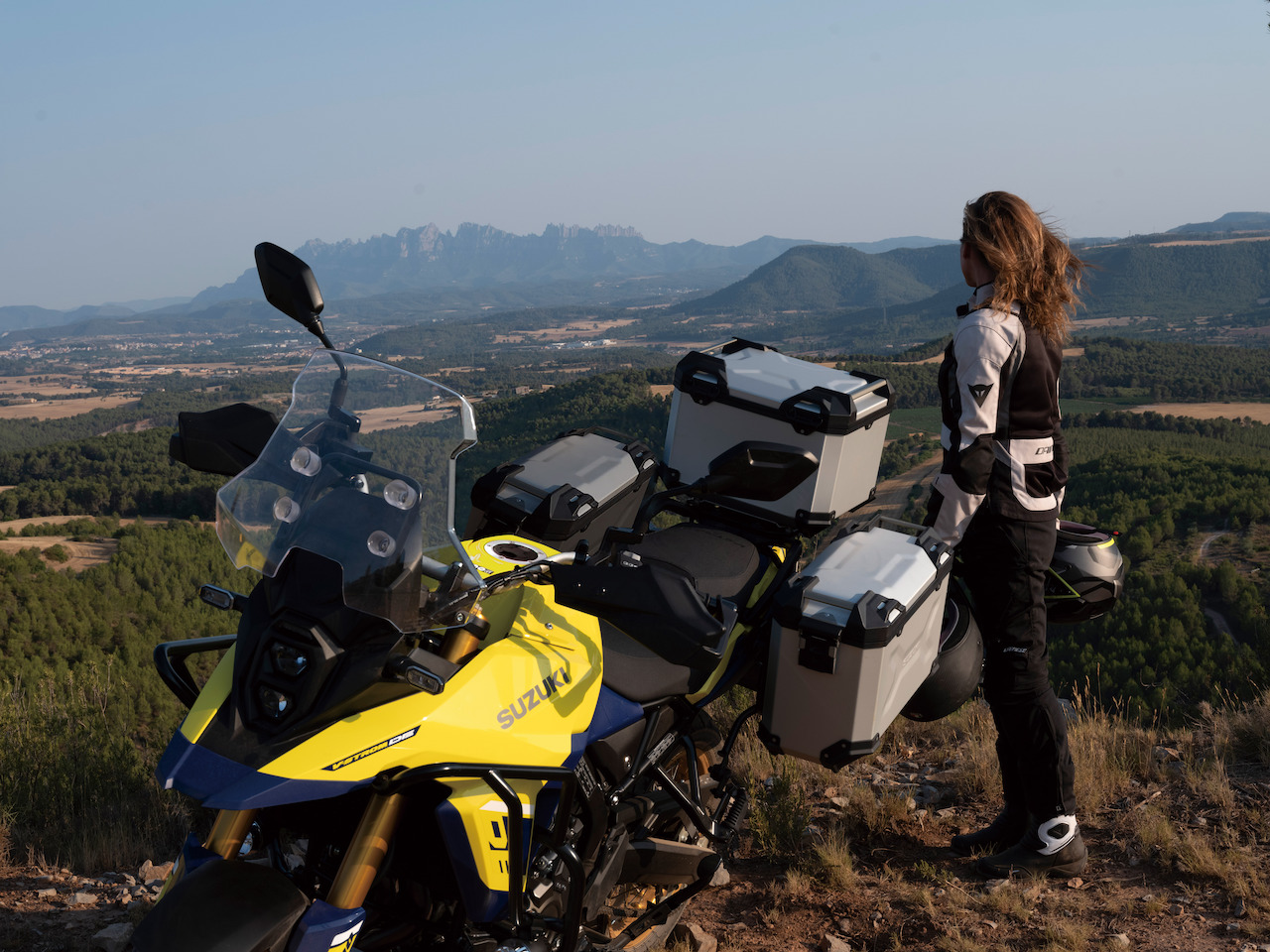 Suzuki V-Strom 800DE - foto 