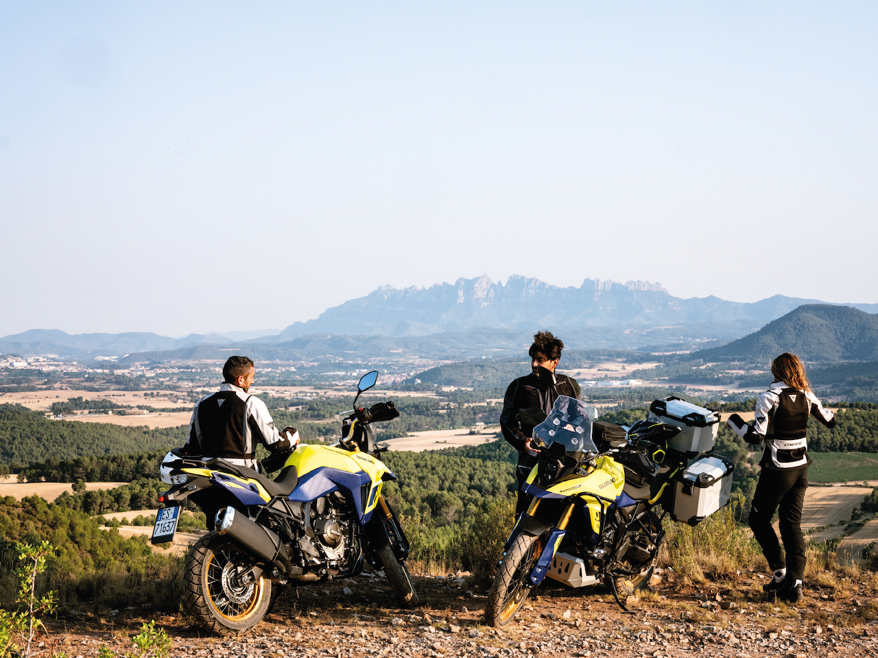 Suzuki V-Strom 800DE - foto 