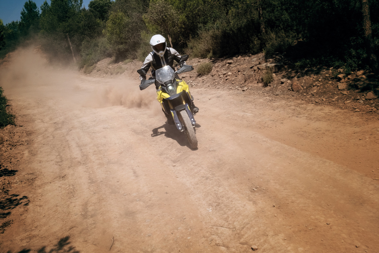 Suzuki V-Strom 800DE - foto 