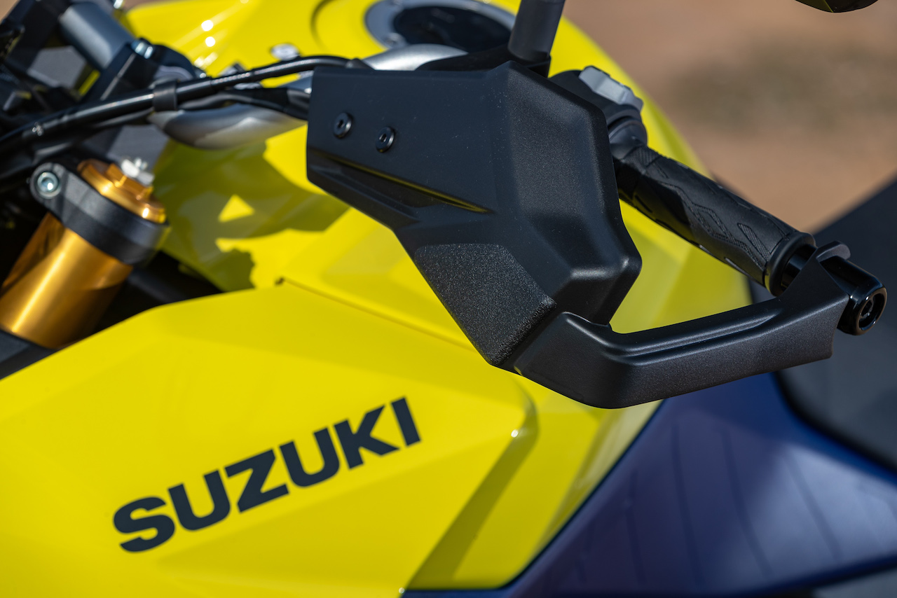 Suzuki V-Strom 800DE - nuove foto 2023  