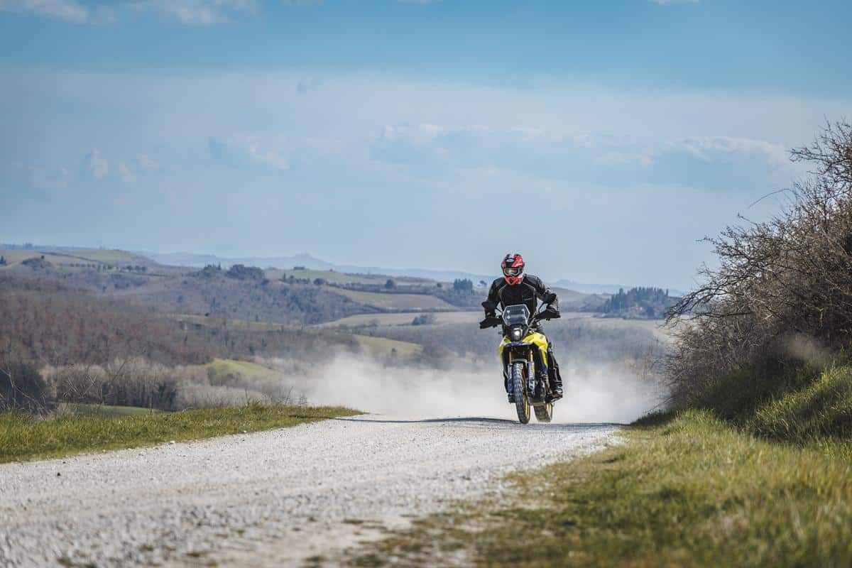 Suzuki V-Strom 800DE - Strade Bianche 2025