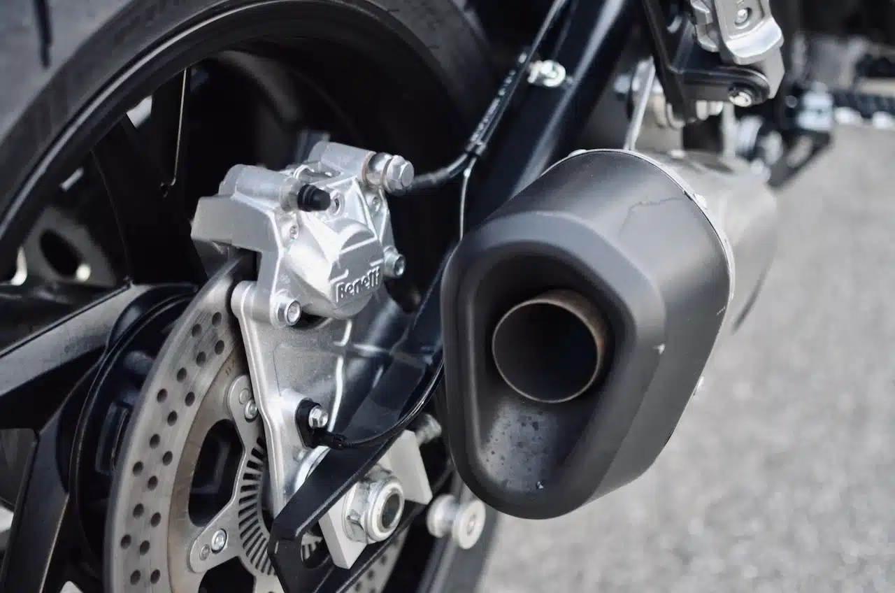 Test ride Benelli Leoncino 800