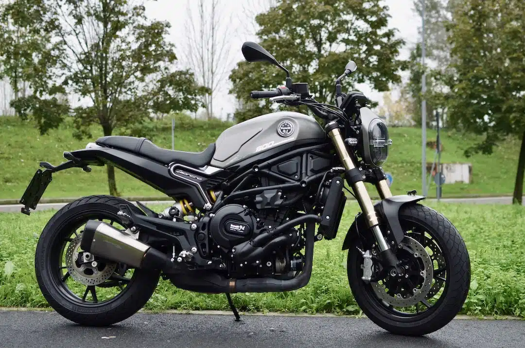 Test ride Benelli Leoncino 800