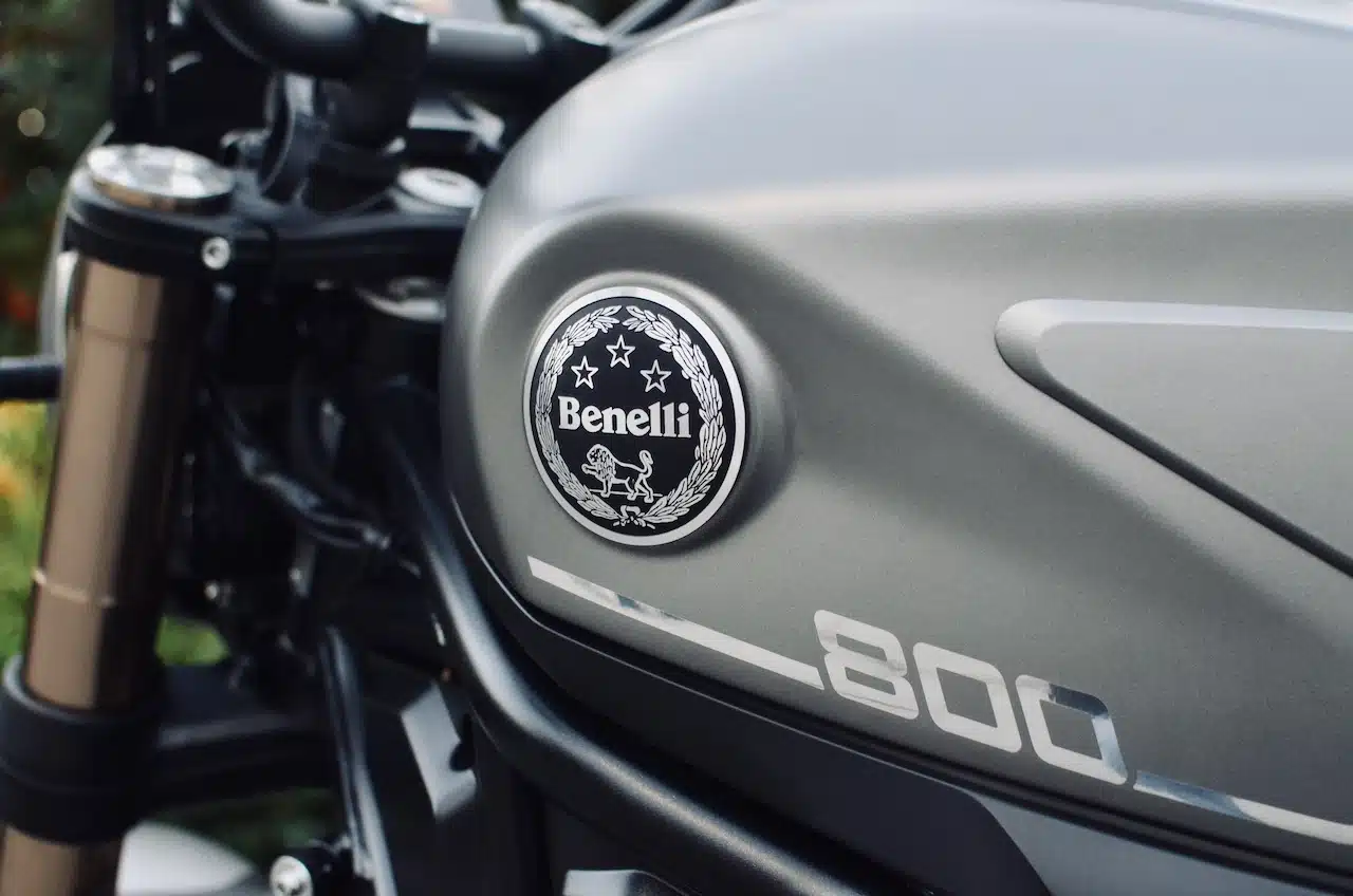 Test ride Benelli Leoncino 800