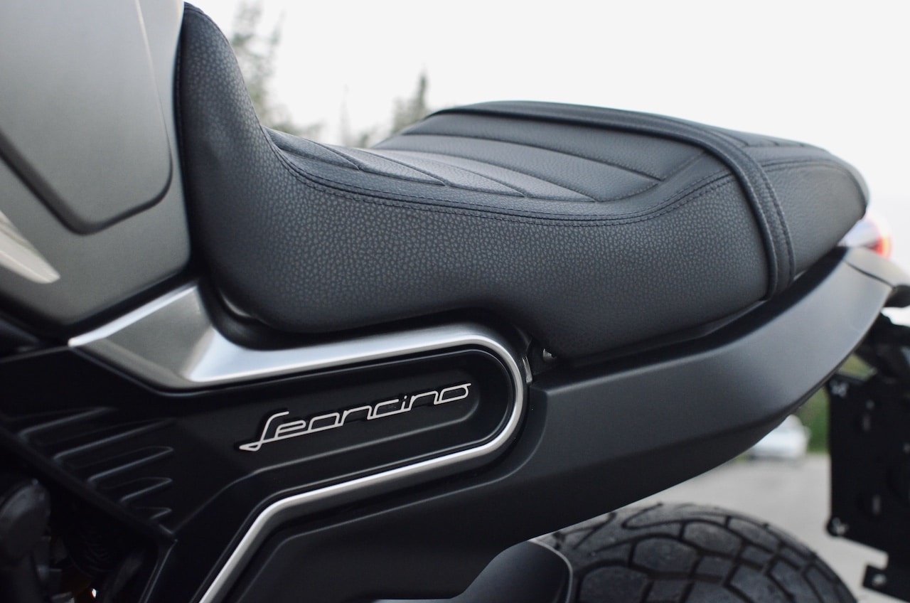 Test ride Benelli Leoncino 800