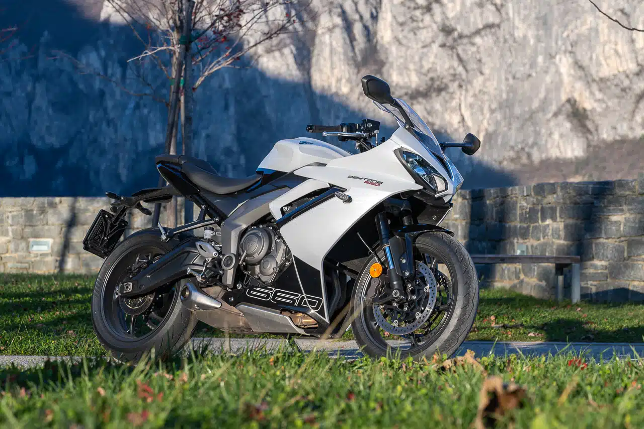 TEST - TRIUMPH DAYTONA 660