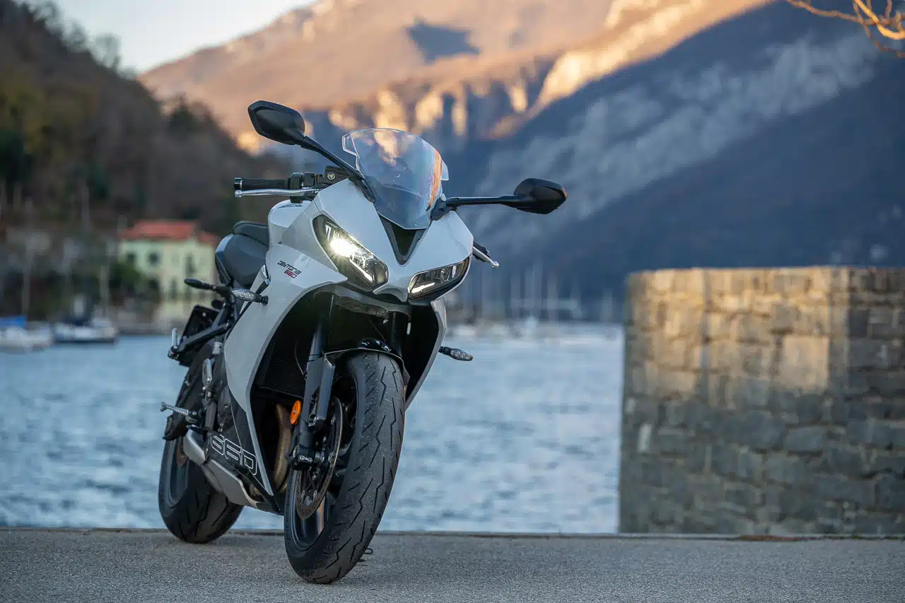 TEST - TRIUMPH DAYTONA 660