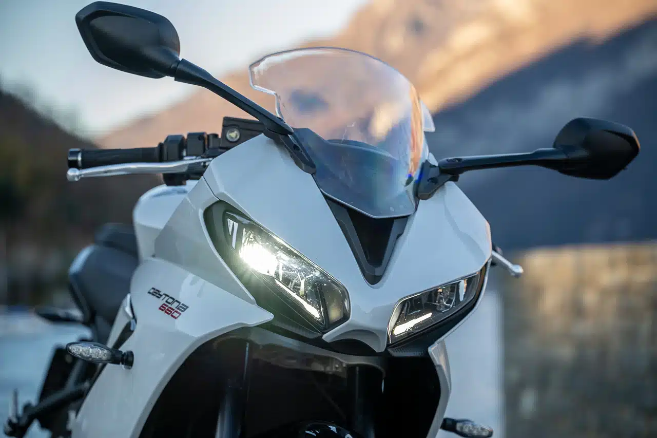 TEST - TRIUMPH DAYTONA 660