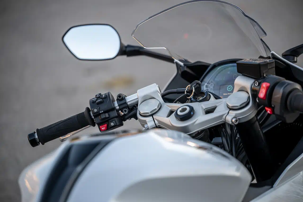 TEST - TRIUMPH DAYTONA 660