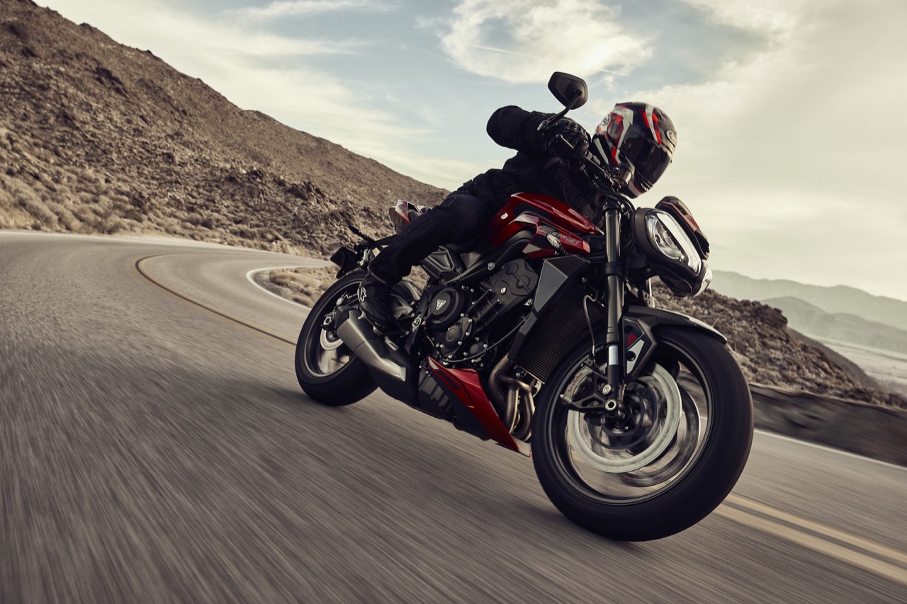 Triumph -  gamma Street Triple 2023  