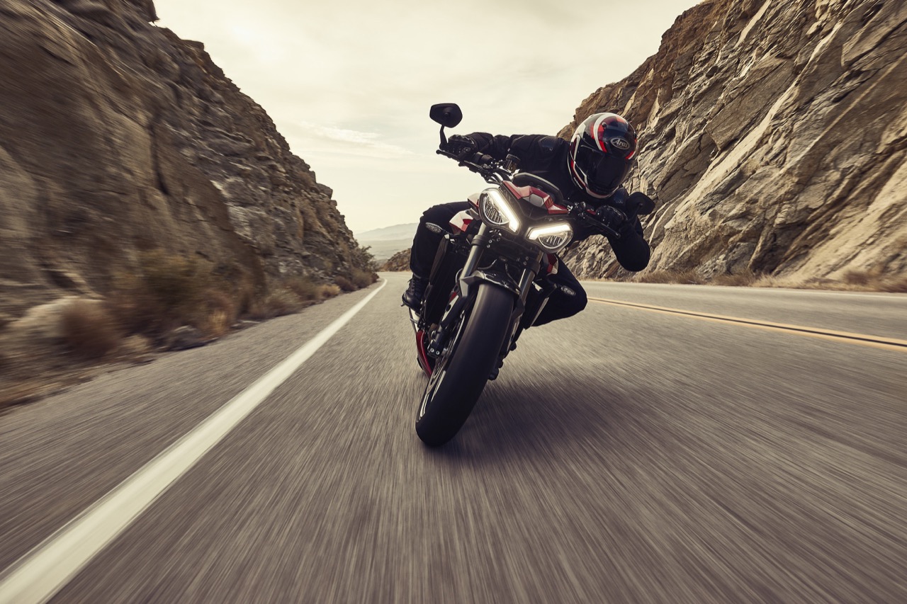 Triumph -  gamma Street Triple 2023  