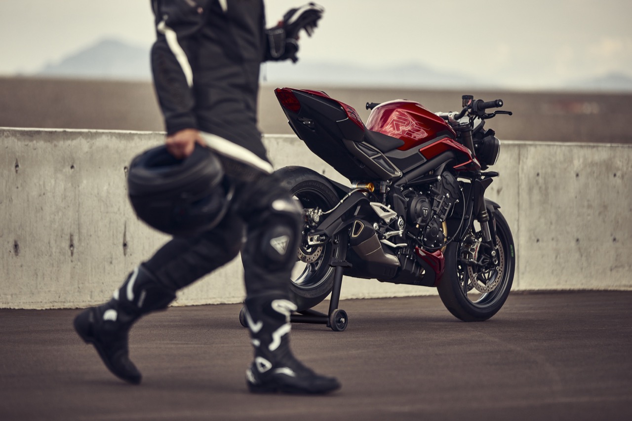 Triumph -  gamma Street Triple 2023  