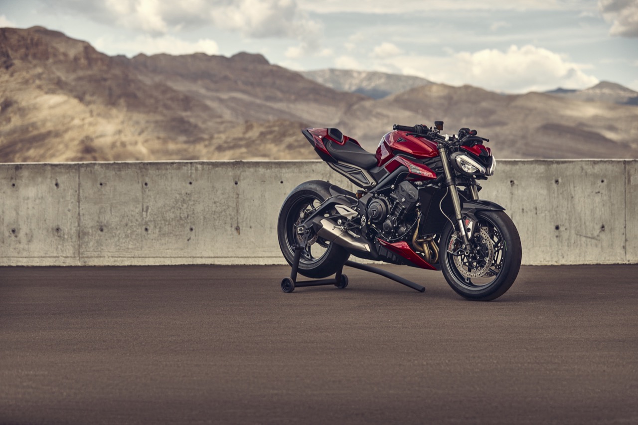 Triumph -  gamma Street Triple 2023  