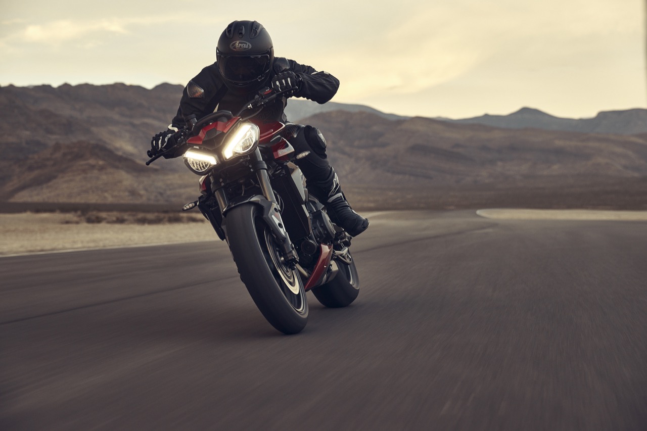 Triumph -  gamma Street Triple 2023  