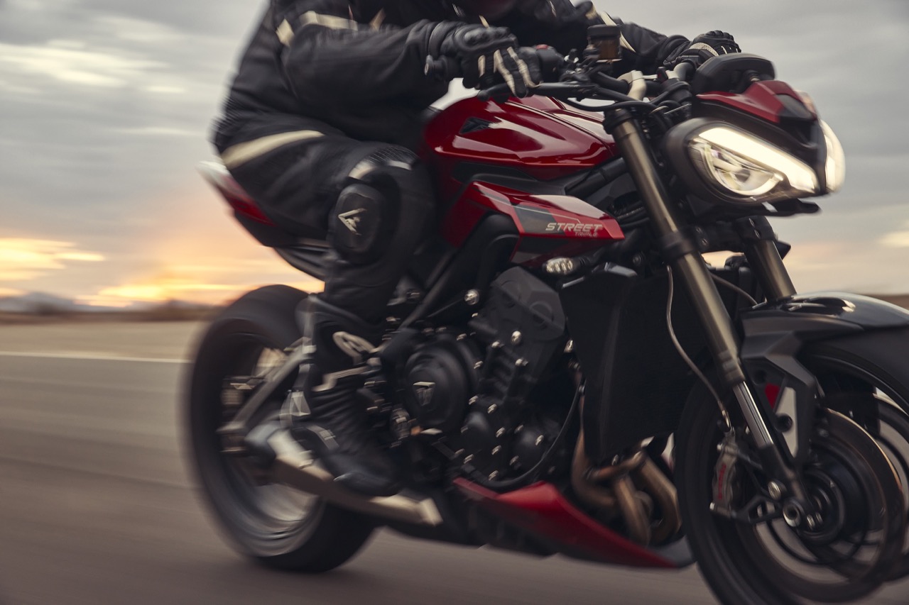 Triumph -  gamma Street Triple 2023  