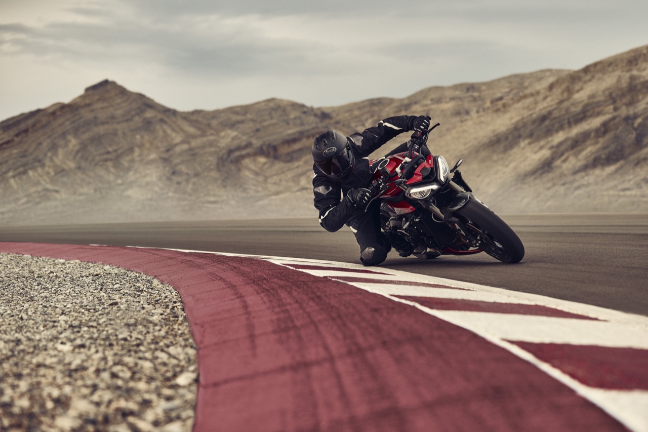 Triumph -  gamma Street Triple 2023  