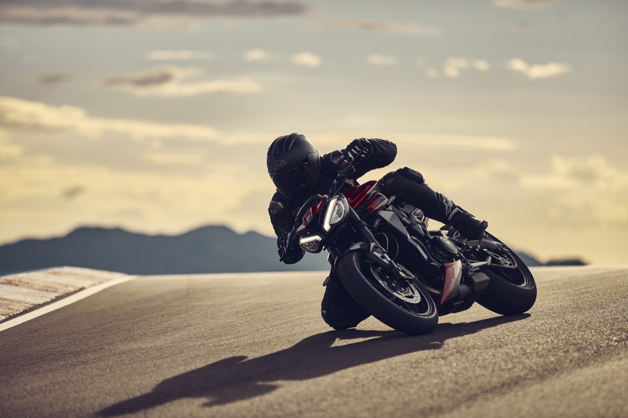 Triumph -  gamma Street Triple 2023  