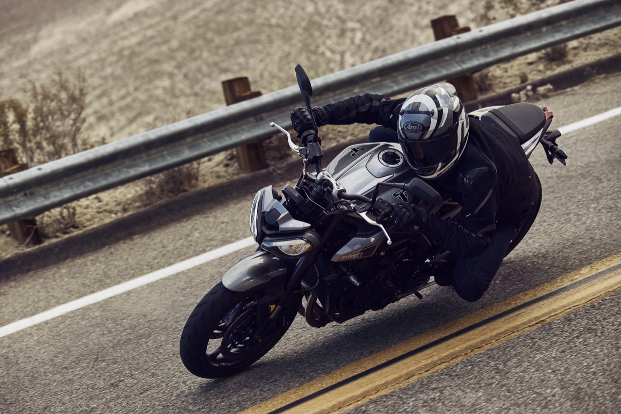 Triumph -  gamma Street Triple 2023  