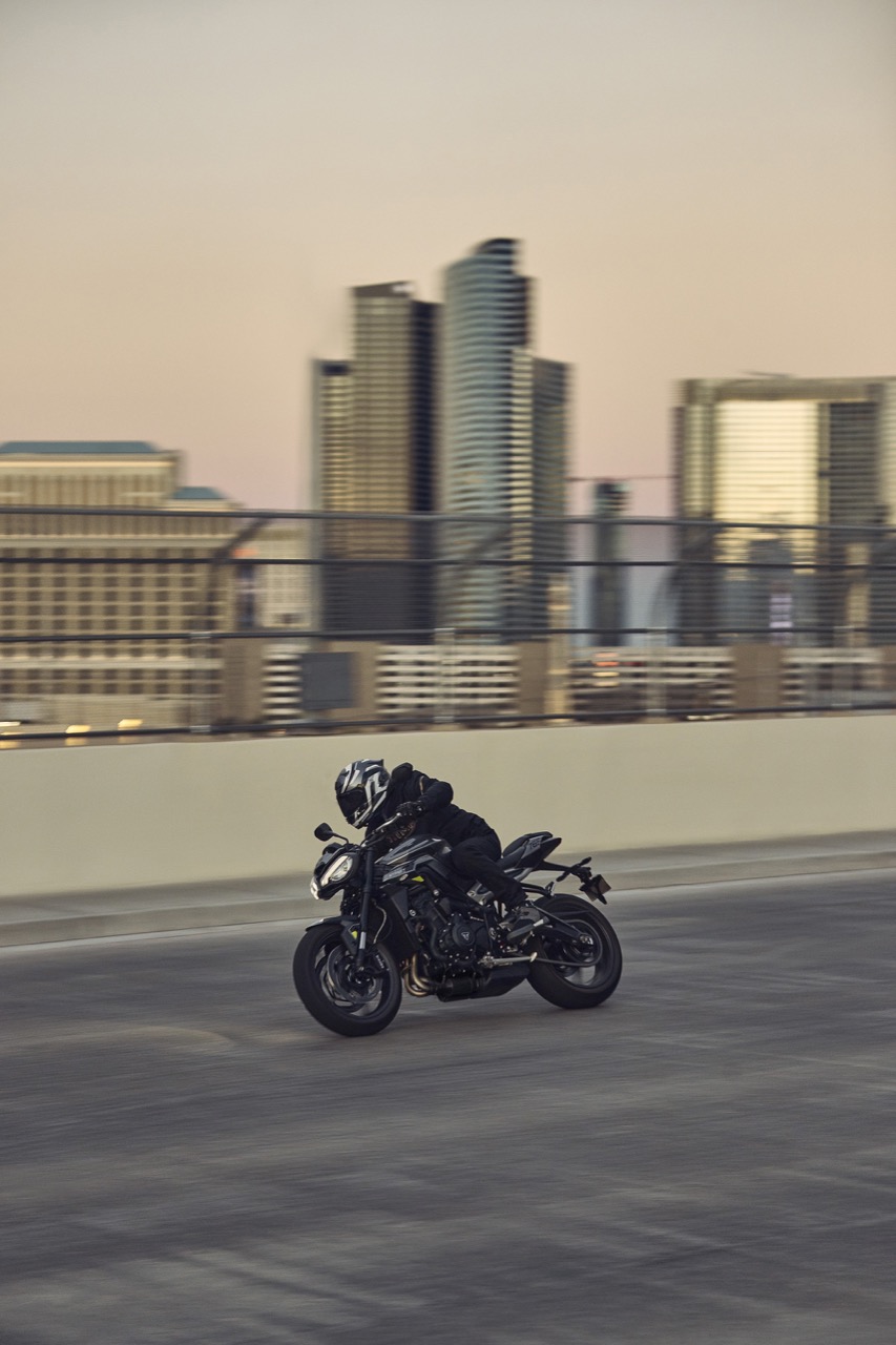 Triumph -  gamma Street Triple 2023  