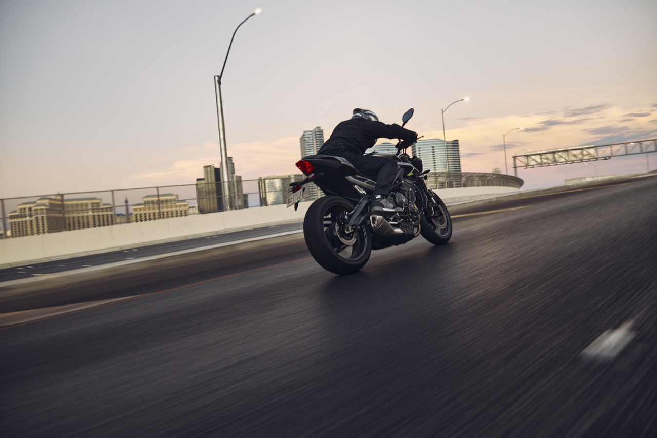 Triumph -  gamma Street Triple 2023  