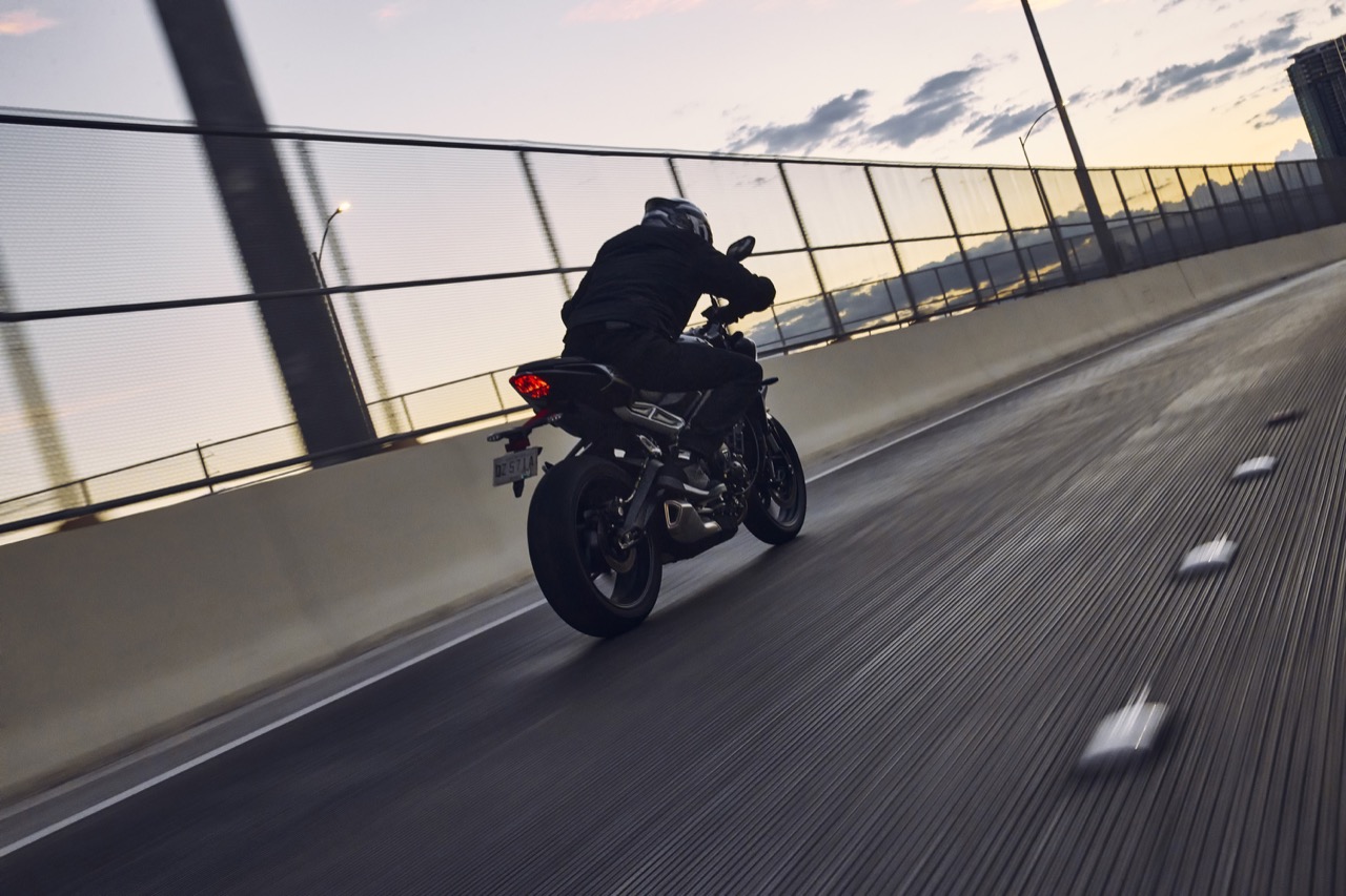 Triumph -  gamma Street Triple 2023  