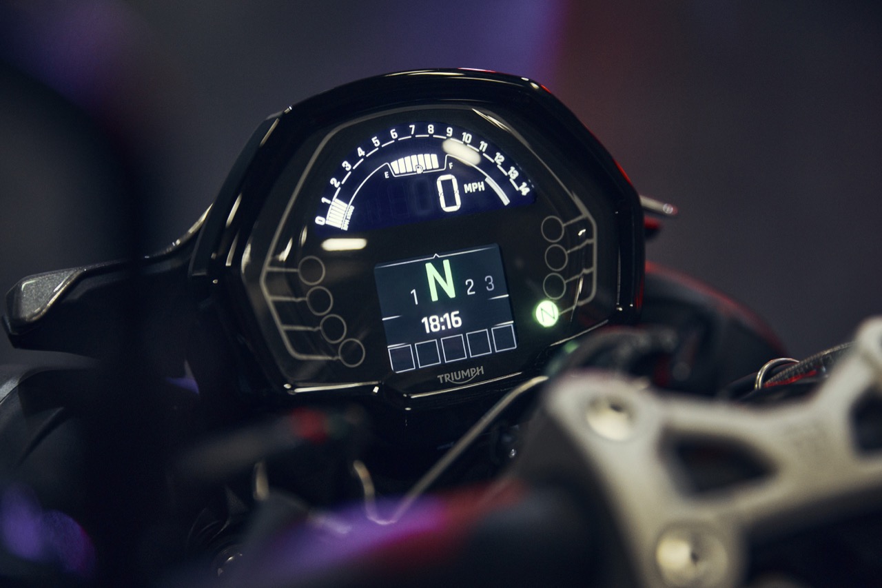 Triumph -  gamma Street Triple 2023  
