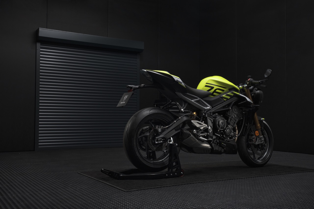 Triumph -  gamma Street Triple 2023  