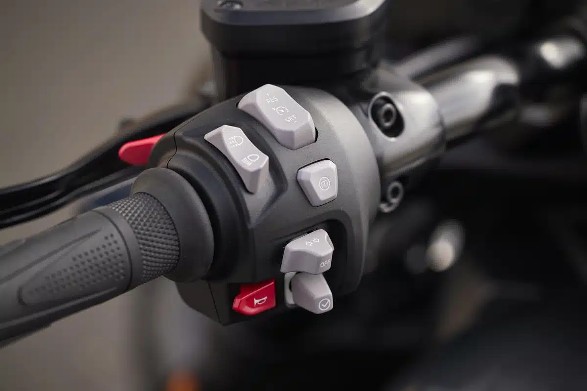 Triumph Rocket 3 Storm 2024