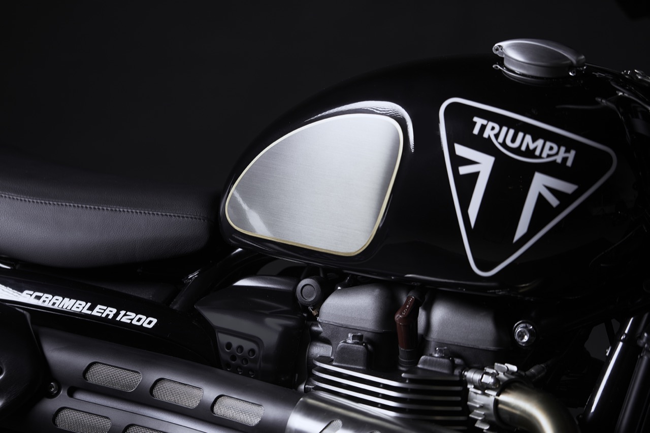 Triumph Scrambler 1200 Bond Edition - foto 