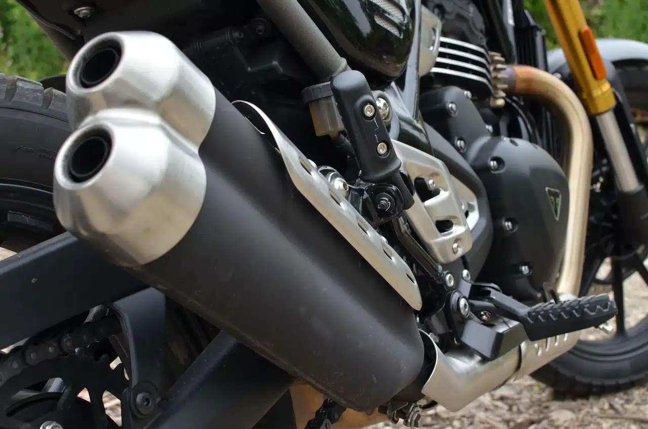 Triumph Scrambler 400 X prova