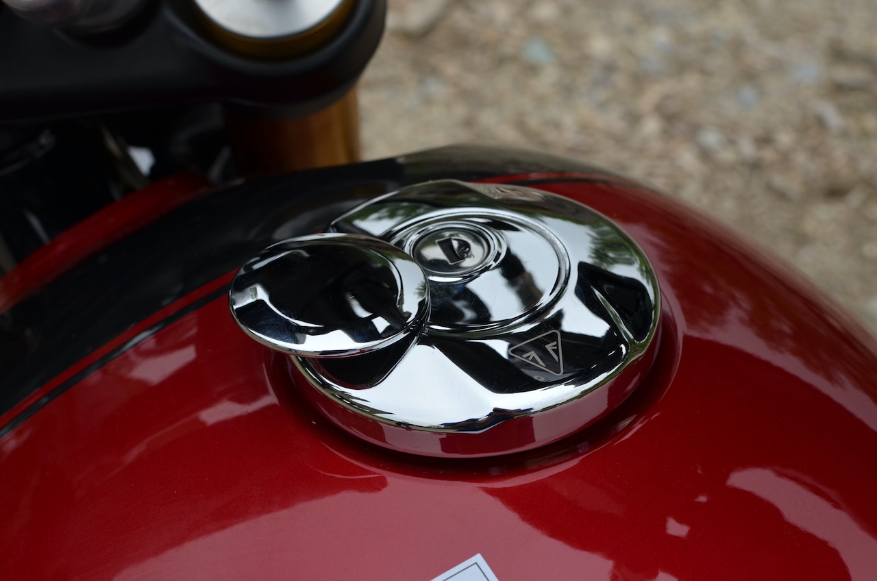 Triumph Scrambler 400 X prova