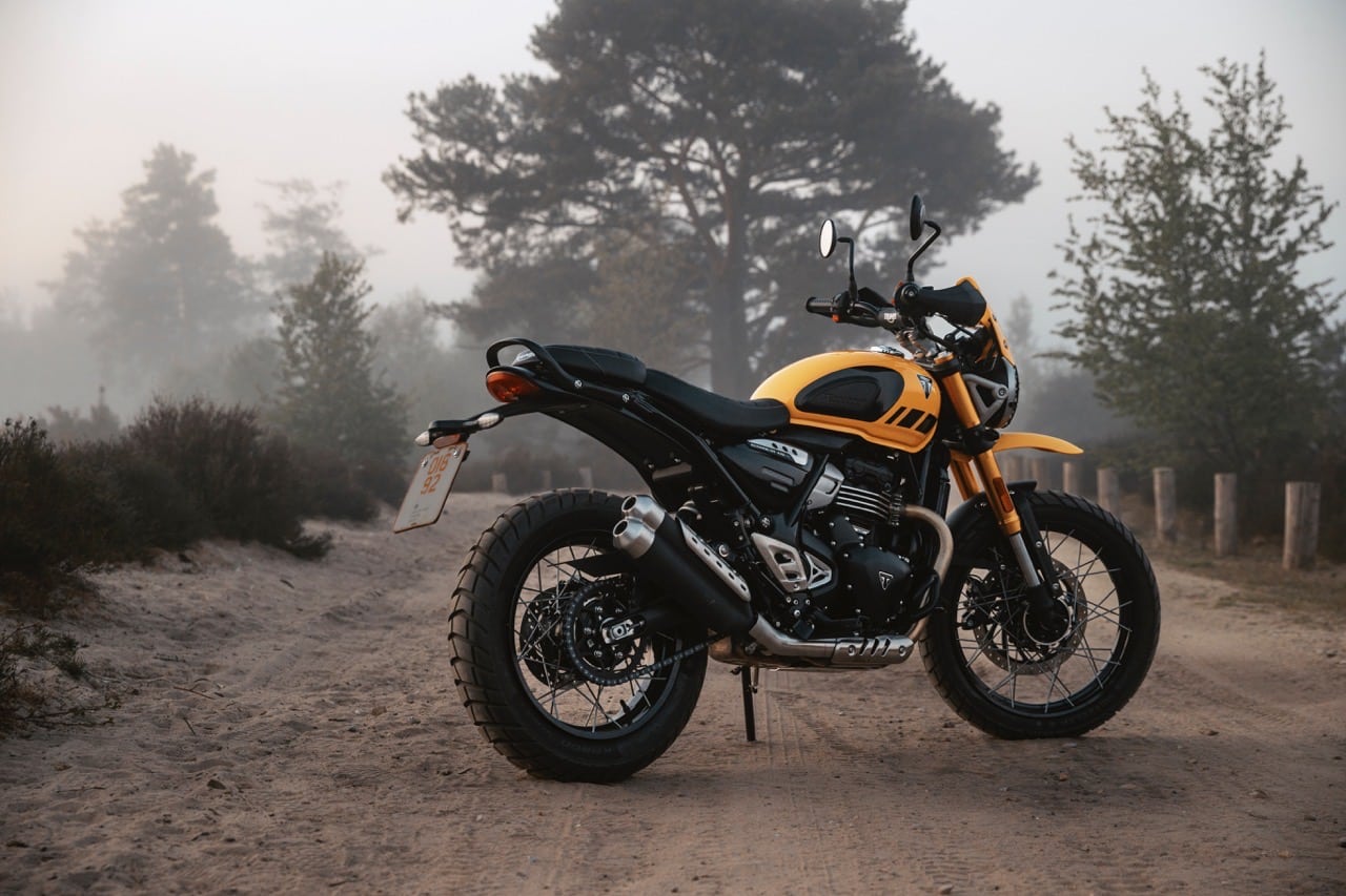 Triumph Scrambler 400 XC 2025 - Foto ufficiali