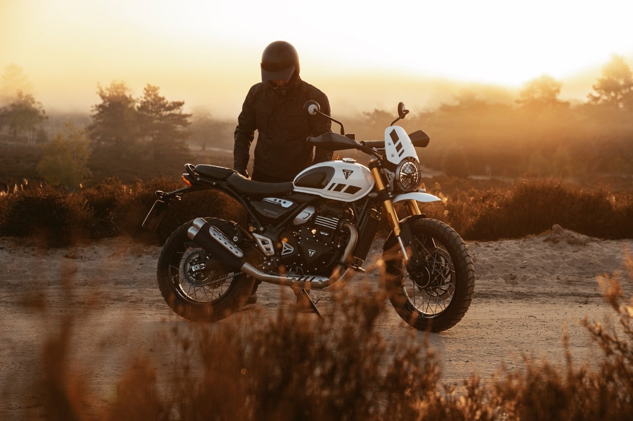 Triumph Scrambler 400 XC 2025 - Foto ufficiali