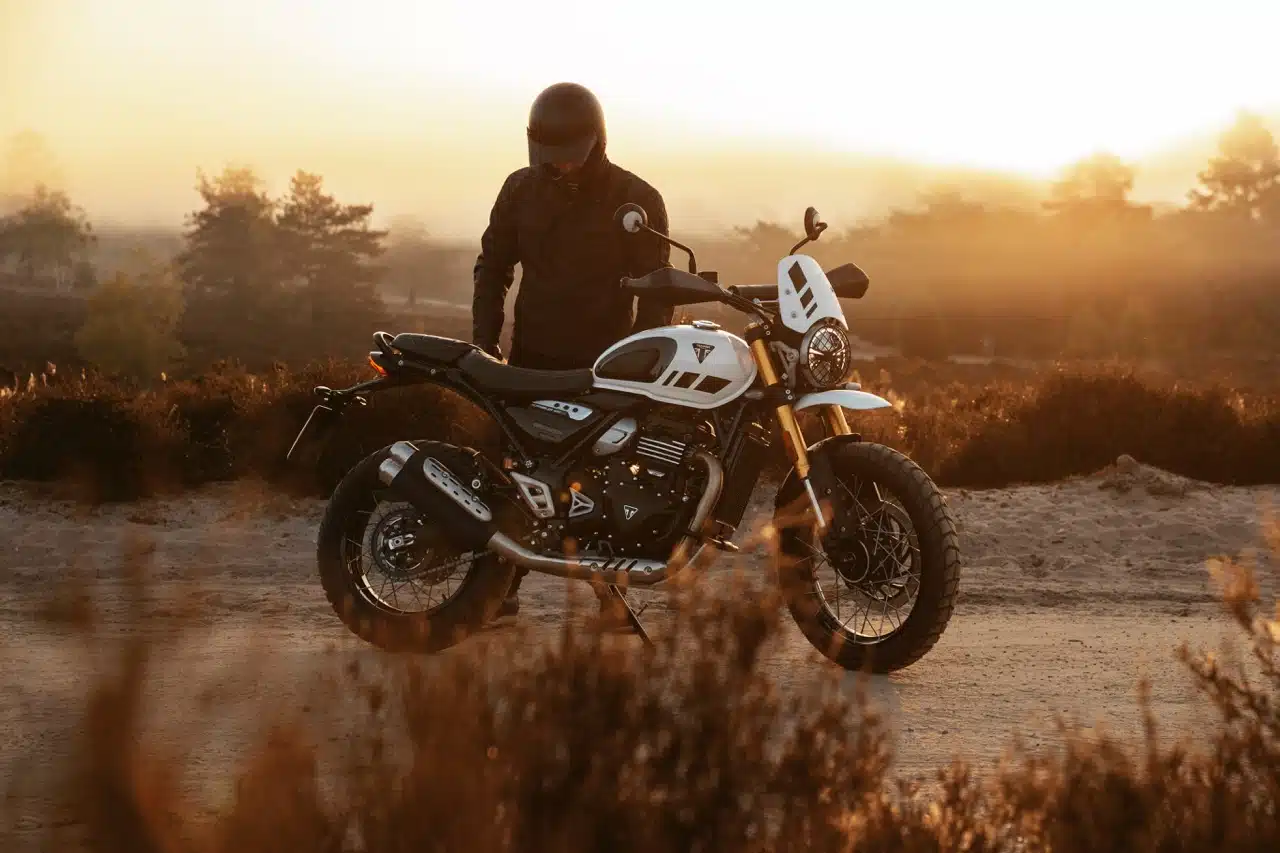 Triumph Scrambler 400 XC 2025 - Foto ufficiali