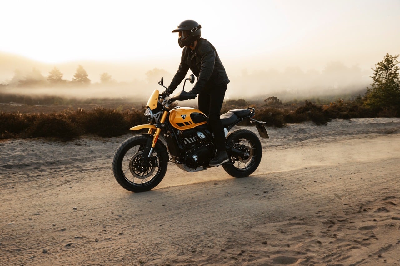 Triumph Scrambler 400 XC 2025 - Foto ufficiali