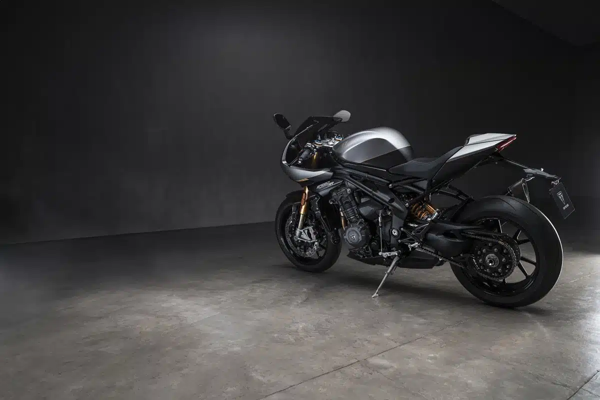 Triumph Speed Triple 1200 RR Breitling 