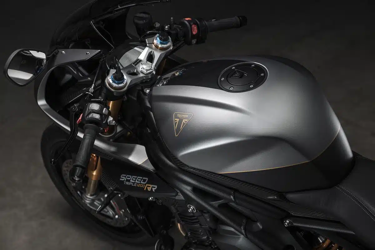 Triumph Speed Triple 1200 RR Breitling 